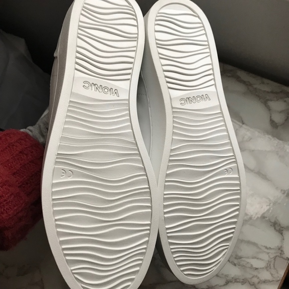 vionic splendid syra white